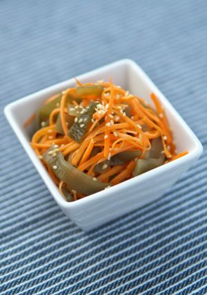 茎わかめとにんじんのかんたん和え物-レシピのメイン写真