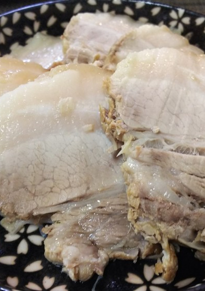 簡単中華・皮付き豚肉のトロ塩煮込み-レシピのメイン写真