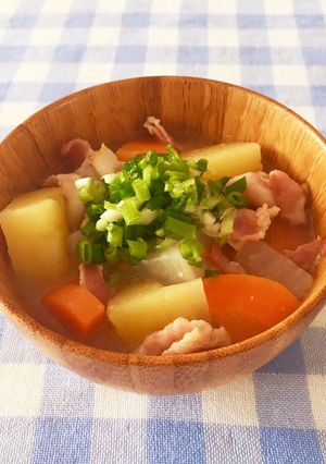 ベーコンと野菜のお味噌汁-レシピのメイン写真