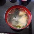簡単過ぎる即席ワカメの味噌汁