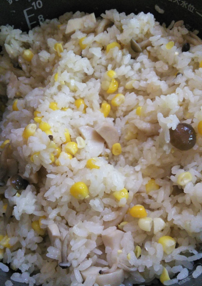 とうもろこしときのこの洋風炊き込みご飯-レシピのメイン写真