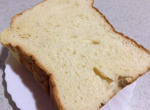 HBでカスタードパウダー入り食パン♬*゜-レシピのメイン写真