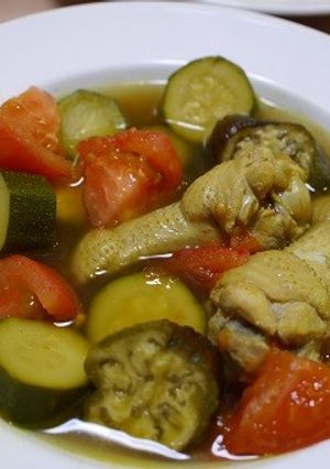 鶏手羽元と夏野菜ののスープ-レシピのメイン写真