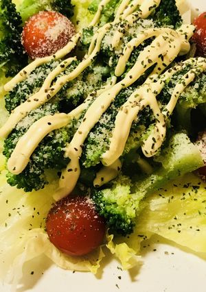 ブロッコリーの塩ゆでチーズサラダ-レシピのメイン写真