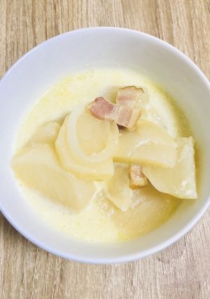 かぶとベーコンの優しい豆乳スープ！-レシピのメイン写真