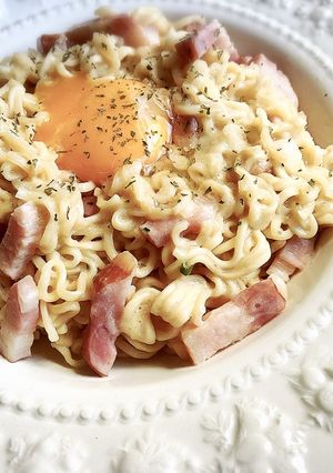 サッポロ一番みそラーメン豆乳カルボナーラ-レシピのメイン写真