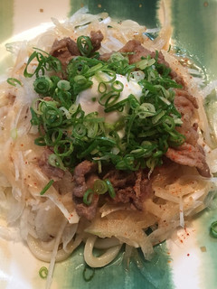 玉ねぎとお肉のピリ辛冷やしうどん-レシピのメイン写真