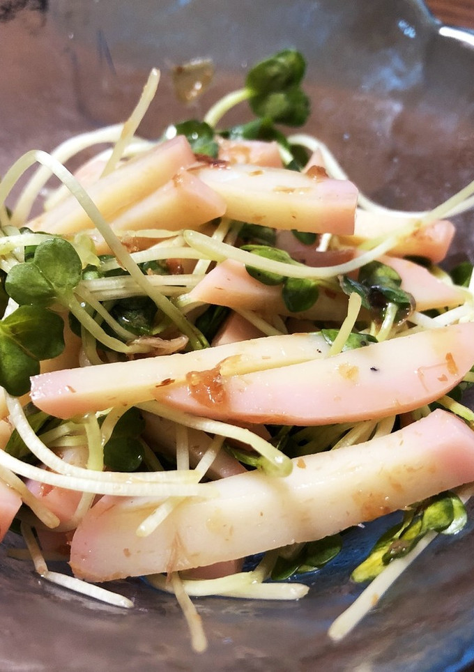 おつまみに❤かまぼことカイワレ和え物-レシピのメイン写真