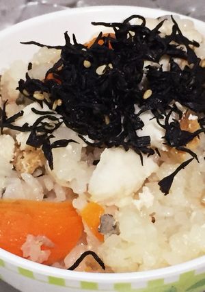 とり肉とヒラタケの炊き込みご飯-レシピのメイン写真