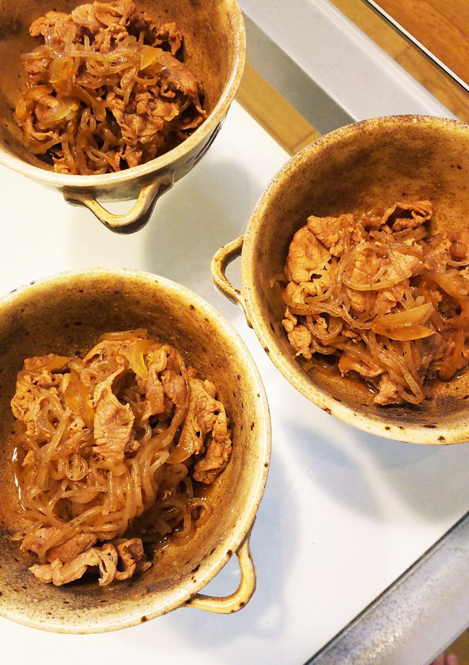 牛肉と玉ねぎとしらたきの煮物(牛丼)-レシピのメイン写真