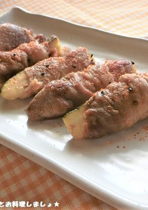 簡単★肉巻きズッキーニのピリ辛炒め-レシピのメイン写真