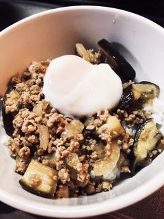 温玉のっけなすの肉味噌丼-レシピのメイン写真