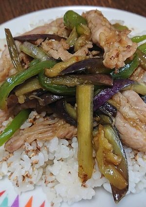 わさびの香り✨鳥せせりと細切り野菜の炒飯-レシピのメイン写真