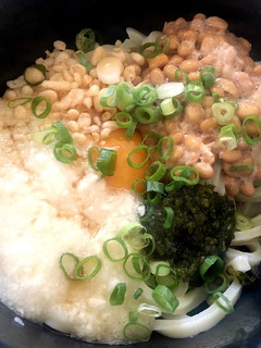 簡単!お好みのっけて釜玉うどん-レシピのメイン写真
