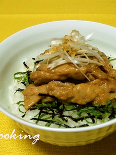 ピリッ!甘辛豚丼-レシピのメイン写真