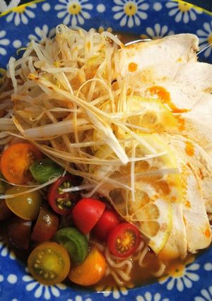サラダチキンとカラフルトマトの辛冷やし麺-レシピのメイン写真
