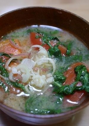 トマトと大葉の味噌汁-レシピのメイン写真