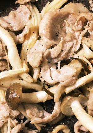 豚肉ときのこの塩昆布炒め-レシピのメイン写真