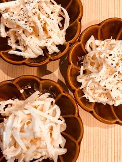 材料2つ☆大根とシャケフレークサラダ-レシピのメイン写真