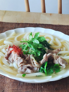 あごダシで☆アジアン肉うどん鍋☆簡単昼食-レシピのメイン写真