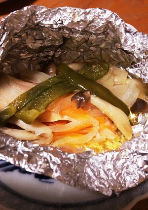 野菜とキノコも一緒に☆鮭のホイル焼き-レシピのメイン写真