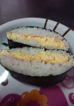 マヨ卵とハムのおにぎらず-レシピのメイン写真