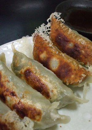 ビールにご飯に！大人気ﾃﾞﾓ簡単餃子♪-レシピのメイン写真