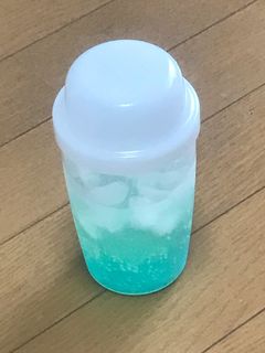 シアンタブルー色のカクテル・ジュース-レシピのメイン写真