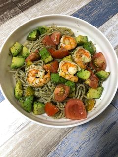 海老アボカドトマトのジェノベーゼ パスタ-レシピのメイン写真