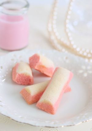 イチゴオレのフィナンシェ-レシピのメイン写真