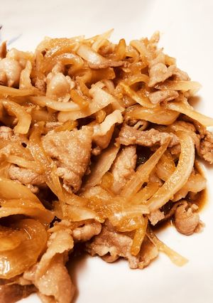 豚バラと玉ねぎの生姜焼き-レシピのメイン写真