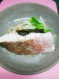 今日の晩ご飯!野菜と鯛の昆布蒸し-レシピのメイン写真