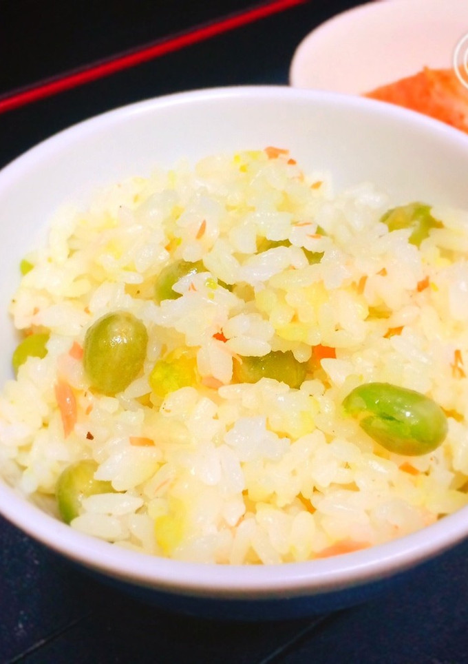 えんどう豆と鮭の洋風混ぜご飯-レシピのメイン写真