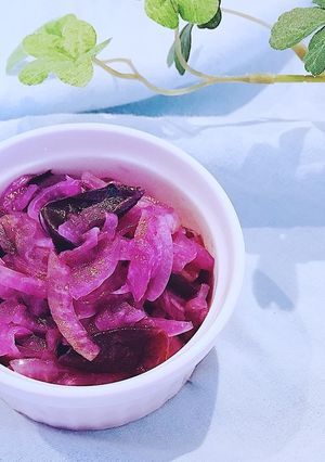 お弁当に♡ぶどうの皮で華やか玉ねぎマリネ-レシピのメイン写真