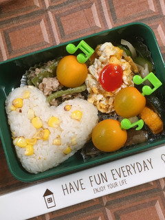 コーンご飯でハートのおにぎり弁当-レシピのメイン写真