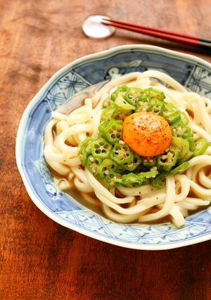 3分煮るだけ☆オクラのぶっかけ月見うどん-レシピのメイン写真