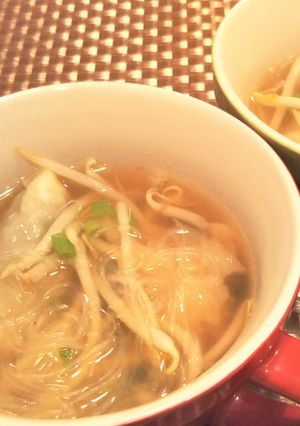 オイスターソースのコク☆食べる餃子スープ-レシピのメイン写真