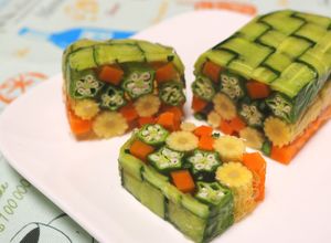 ひんやり美味♪コンソメで夏野菜のテリーヌ-レシピのメイン写真
