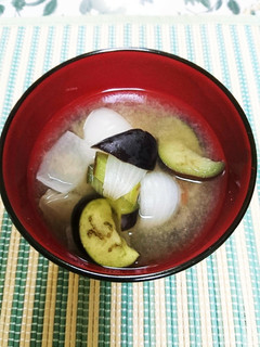 茄子と玉葱の味噌汁-レシピのメイン写真