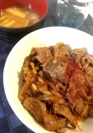 李錦記オイスターソースでガッツリ焼肉丼♪-レシピのメイン写真