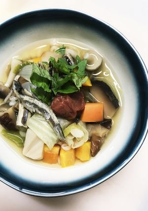 一晩おいた煮干し出汁で押し麦スープ-レシピのメイン写真