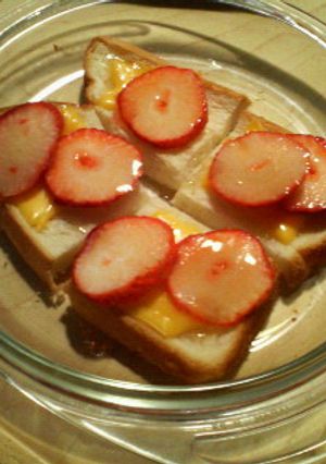 季節のいちごチーズトースト-レシピのメイン写真