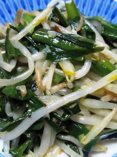 モヤシとニラの中華炒め(炒十菜)-レシピのメイン写真