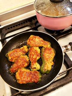 鶏ひき肉のピーマン詰-レシピのメイン写真
