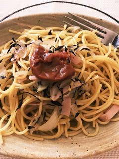 夏にはこれ!梅ひじきパスタ-レシピのメイン写真