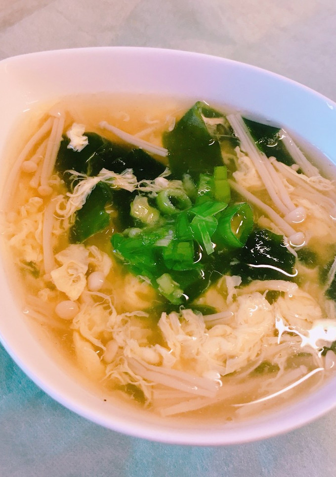 超簡単！ワカメのふわふわ卵の中華スープ-レシピのメイン写真