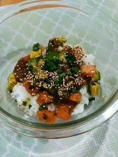 切って混ぜるだけ☆ポキ丼-レシピのメイン写真