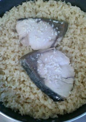 フライパンDE☆簡単☆ぶりの炊き込みご飯-レシピのメイン写真