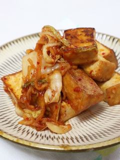 簡単焼くだけ副菜!厚揚げとキムチ炒め-レシピのメイン写真