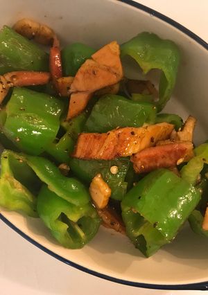 ししとうとベーコンのごま油炒め-レシピのメイン写真